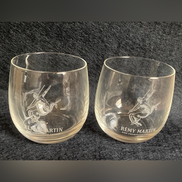 Remy Martin Etched Glasses Fine Champagne Cognac Glasses Nice! Set Of 2- Ltd.Ed. - Picture 1 of 4